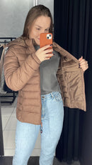 Jaqueta Puffer Tommy Hilfiger FEMININA - Marrom Claro